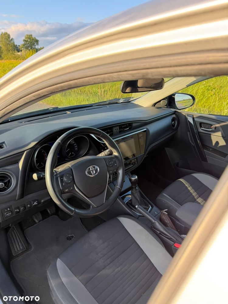 Toyota Auris 1.6 Classic Plus - 17