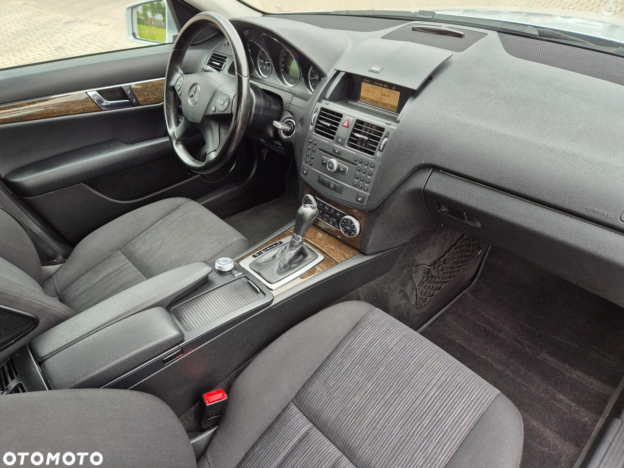 Mercedes-Benz Klasa C 180 T Kompressor Automatik BlueEFFICIENCY Special Edition - 22