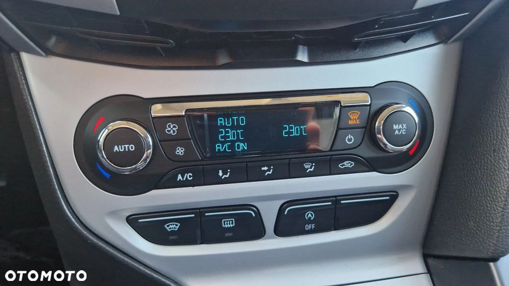 Ford Focus 1.0 EcoBoost STart-Stopp-System TITANIUM - 11