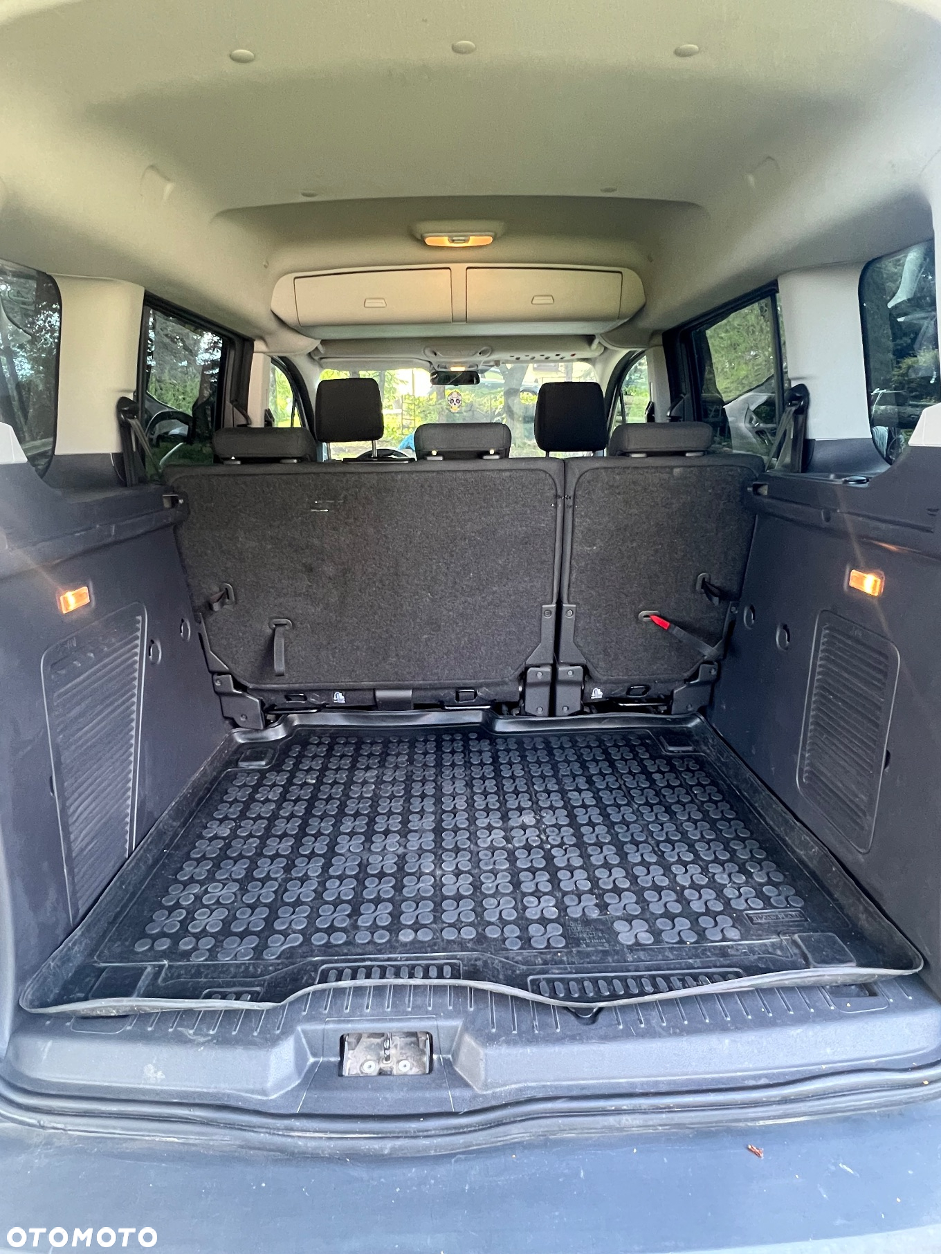 Ford Tourneo Connect - 8