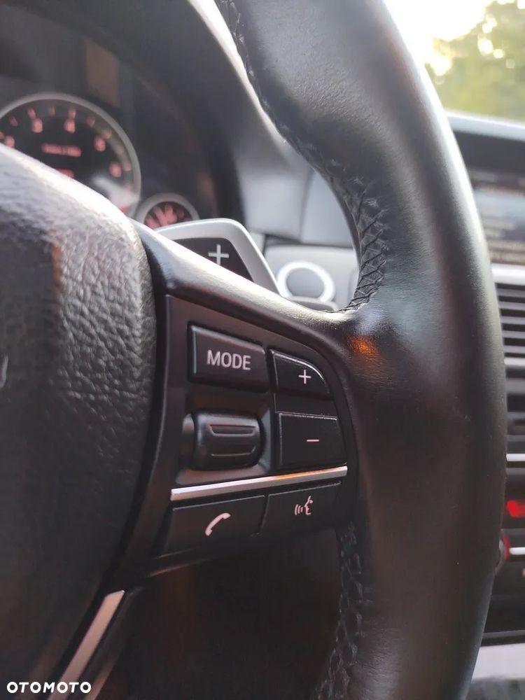 BMW Seria 5 528i - 21