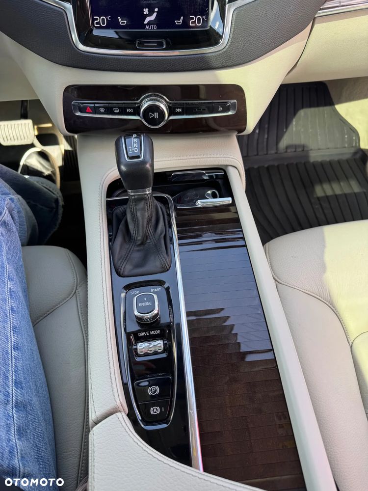 Volvo XC 90 T6 AWD Momentum 7os - 19
