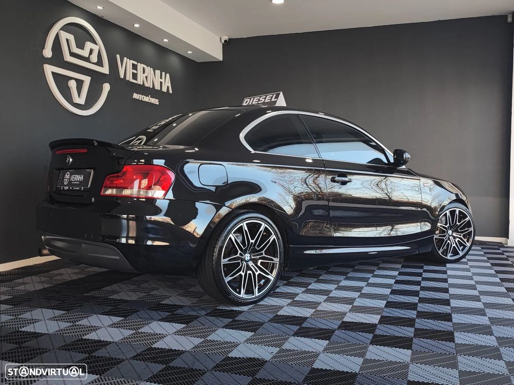 BMW 118 d Limited Edition Lifestyle c/ M Sport Pack - 13