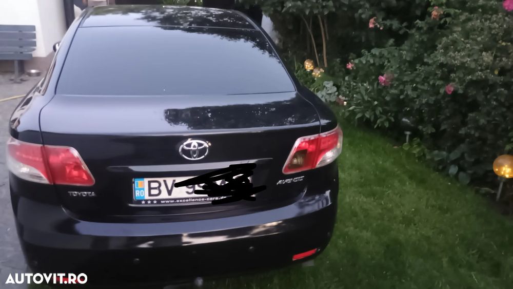 Toyota Avensis 2.0 D4D Sdn. Sol - 6