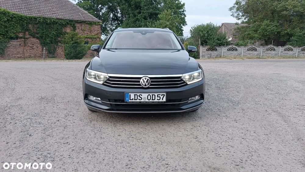 Volkswagen Passat 2.0 TDI SCR DSG Highline - 3