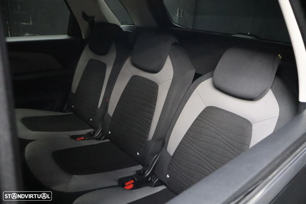 Citroën C4 PureTech 130 Stop & Start Attraction - 11