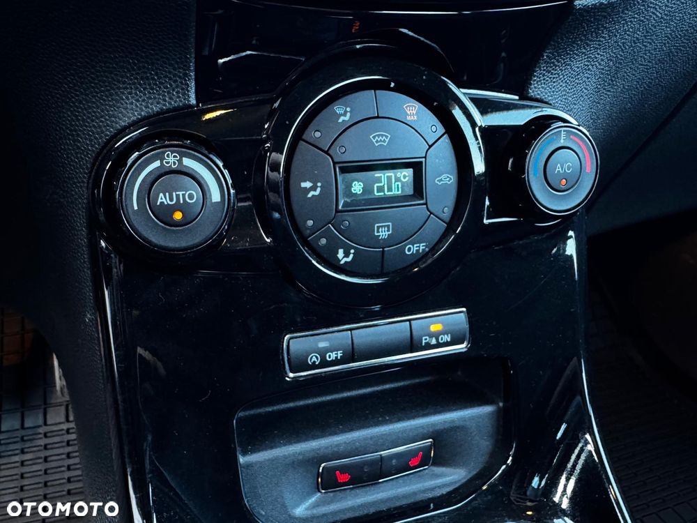 Ford Fiesta 1.0 EcoBoost Titanium - 37