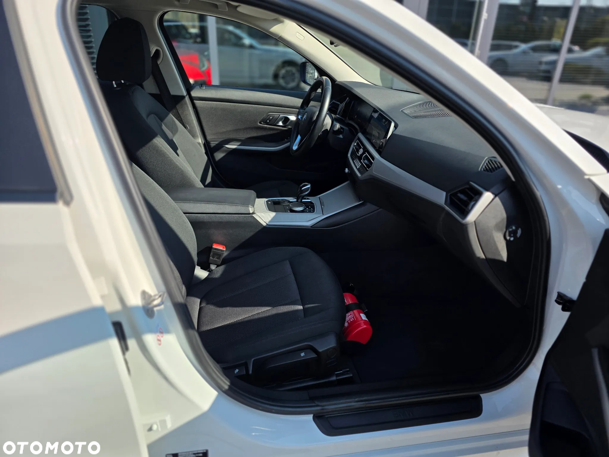 BMW Seria 3 318i Sport - 33