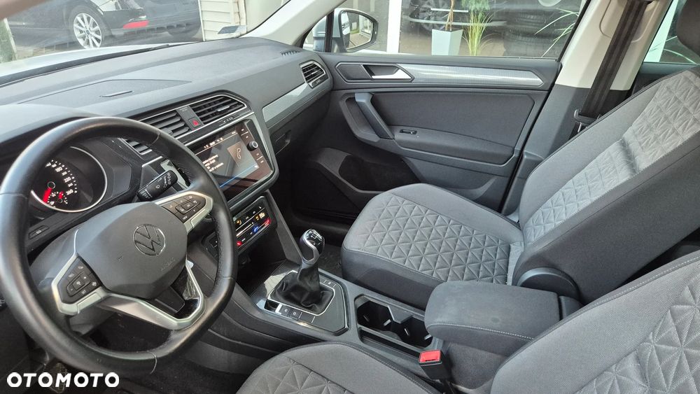 Volkswagen Tiguan 1.5 TSI EVO Comfortline - 23