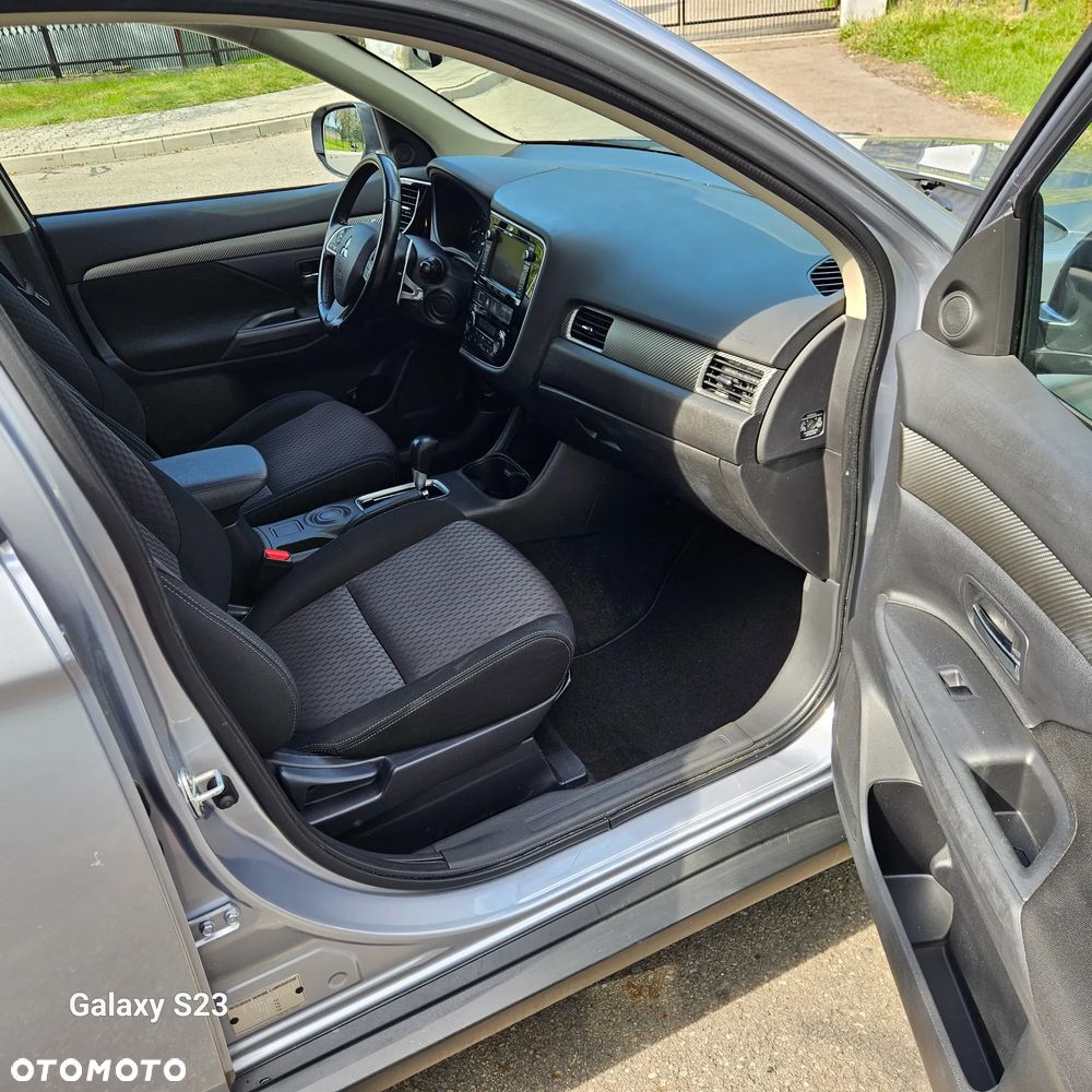 Mitsubishi Outlander 2.0 2WD CVT Diamant Edition - 26