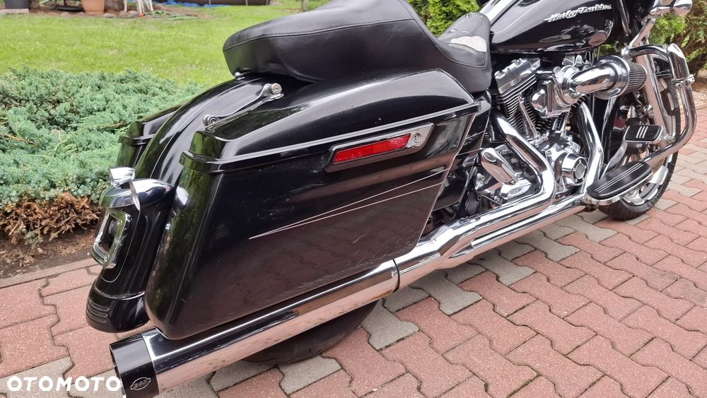 Harley-Davidson Touring Road Glide - 11