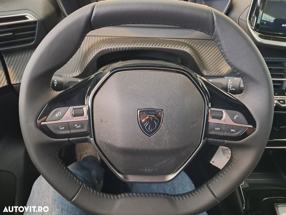 Peugeot 2008 Hybrid 145 e-DSC Allure - 11