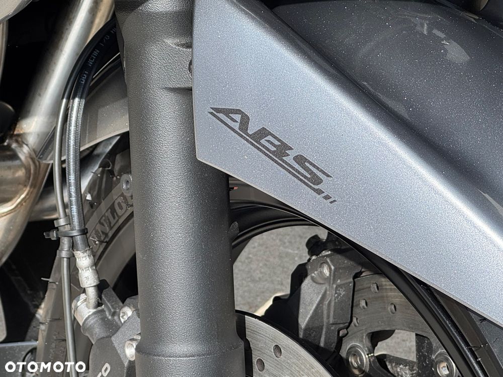 Suzuki GSX - 8