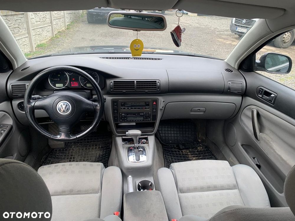 Volkswagen Passat - 7