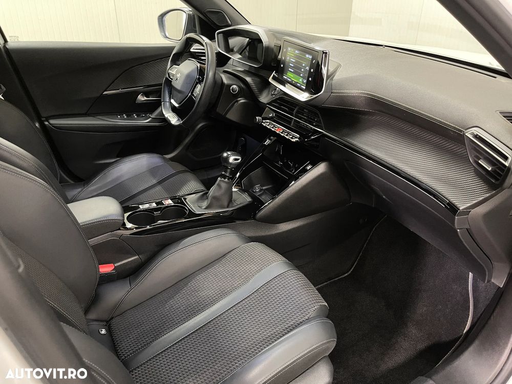 Peugeot 2008 PureTech 130 GT Pack - 12