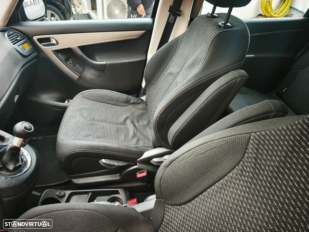 Citroën C4 Picasso - 24