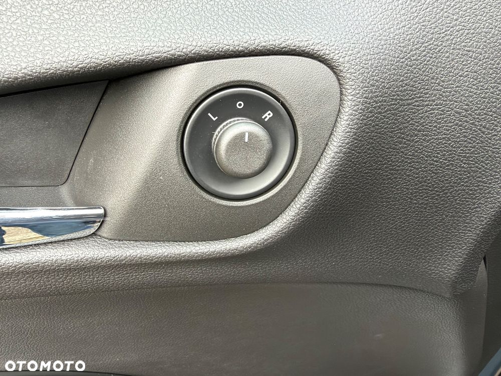 Opel Meriva - 12