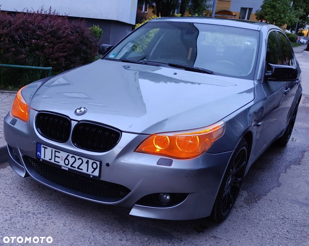 BMW Seria 5 520i - 6
