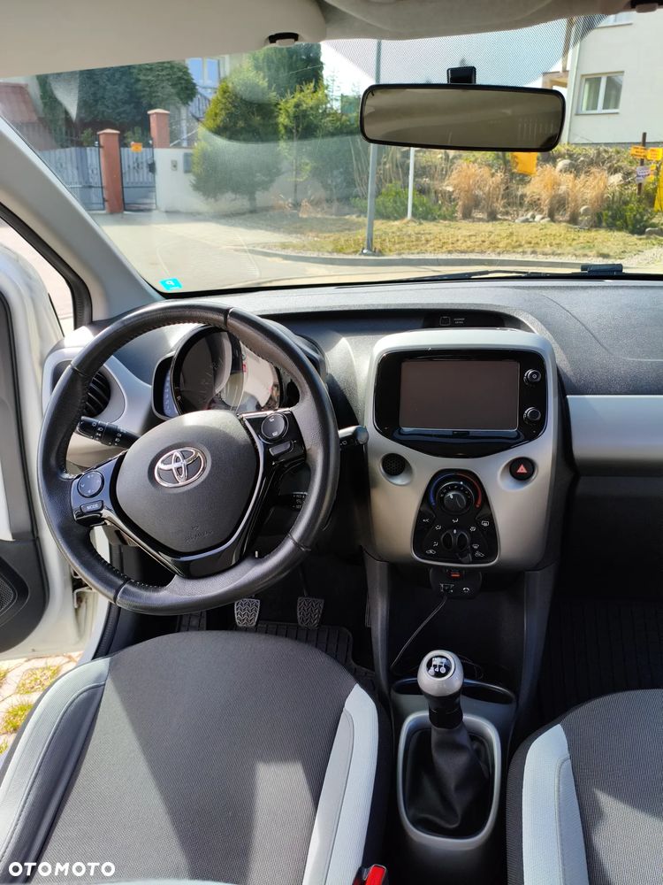 Toyota Aygo x-play - 14