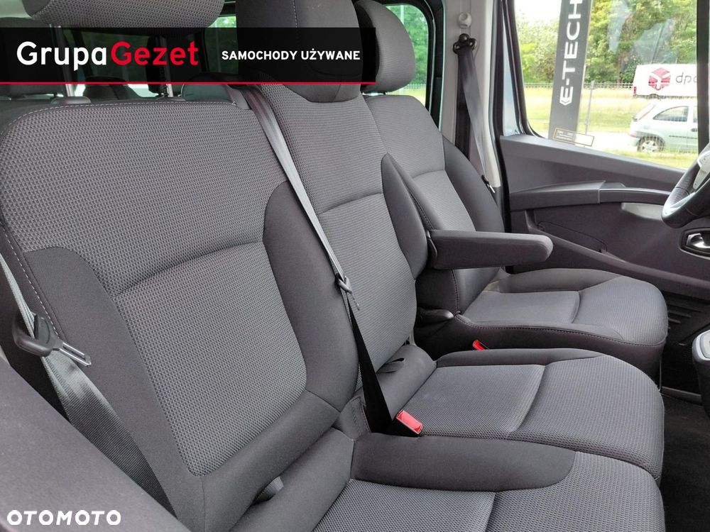 Renault Trafic - 13