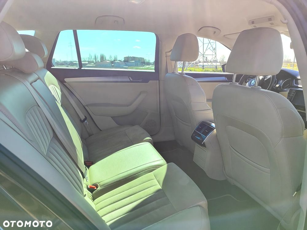 Skoda Superb 2.0 TDI Style - 8