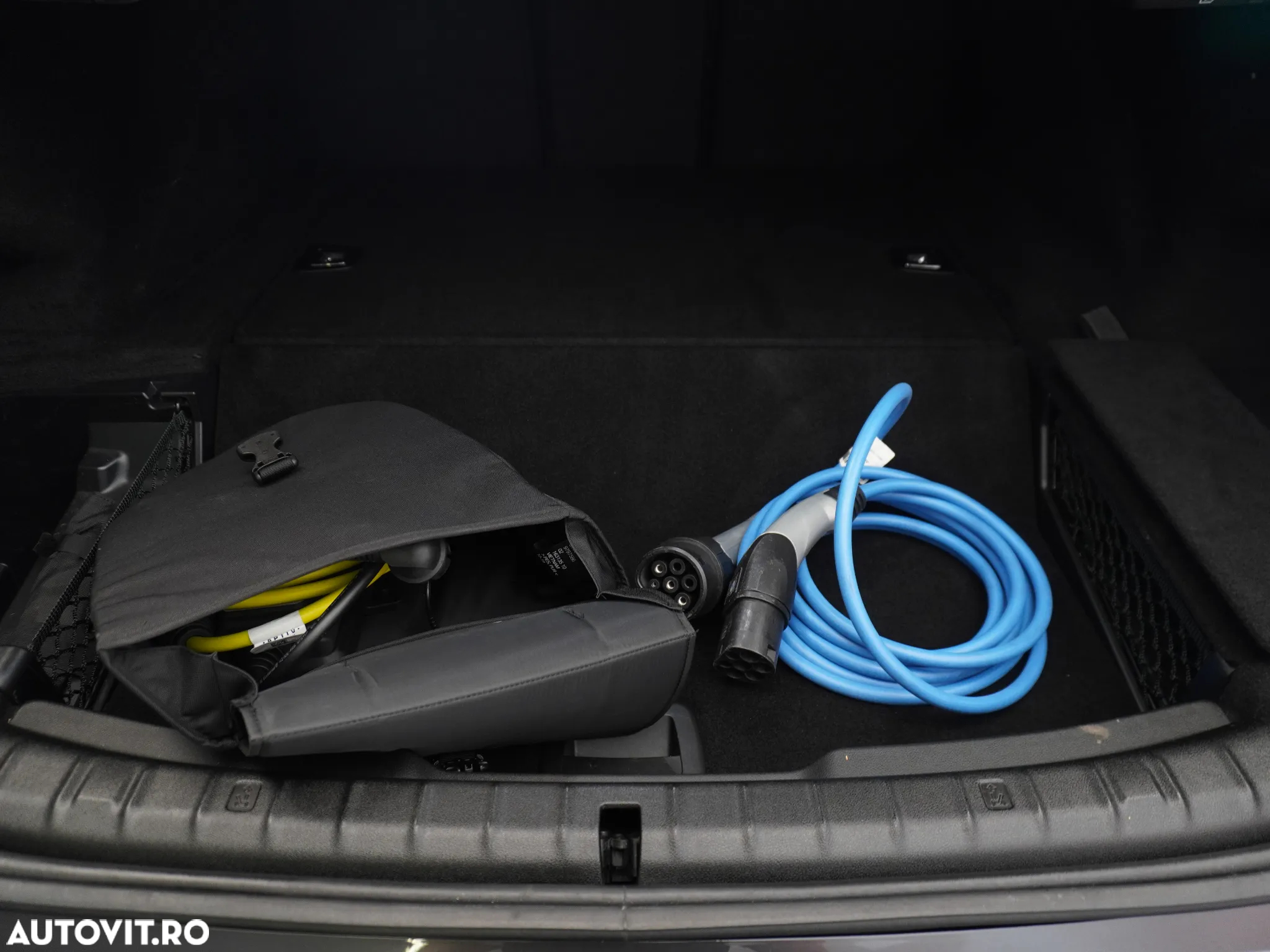 BMW Seria 5 530e - 23