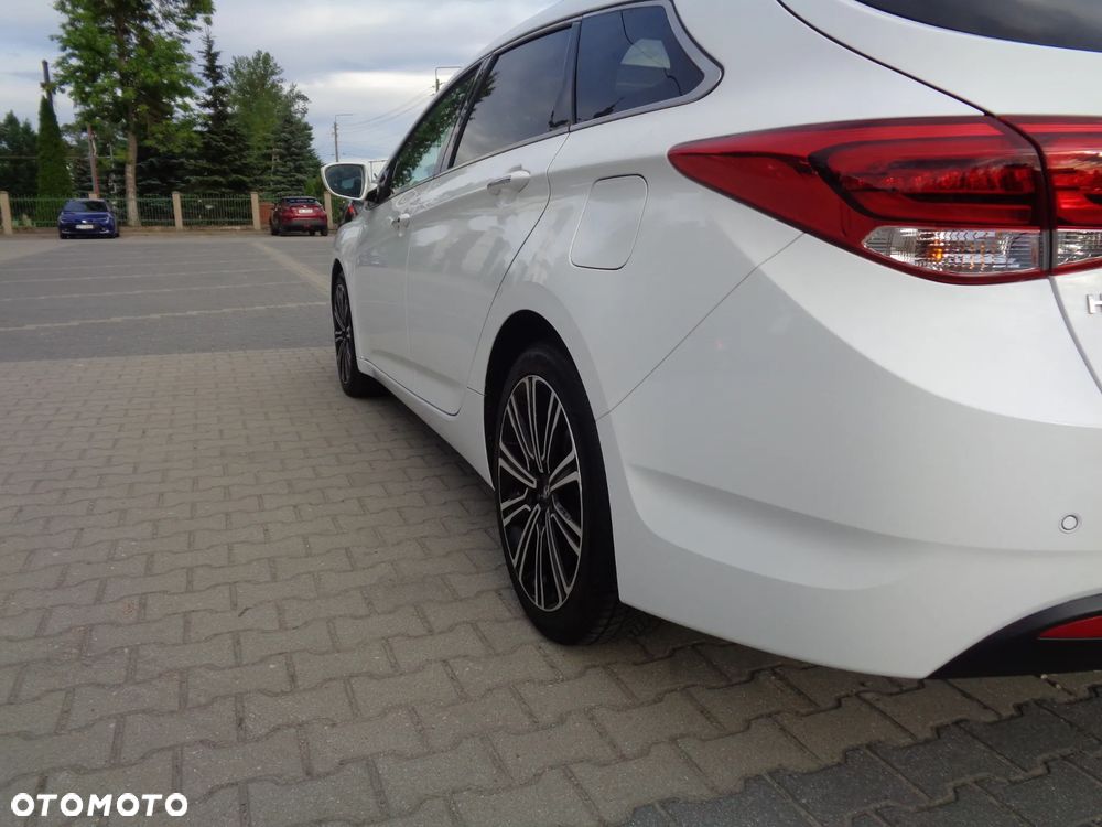 Hyundai i40 Kombi 1.7 CRDi DCT Premium - 38