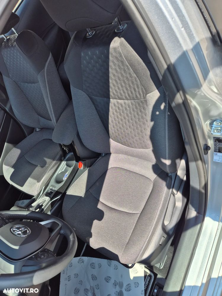 Toyota Corolla 1.8 HSD Business - 17