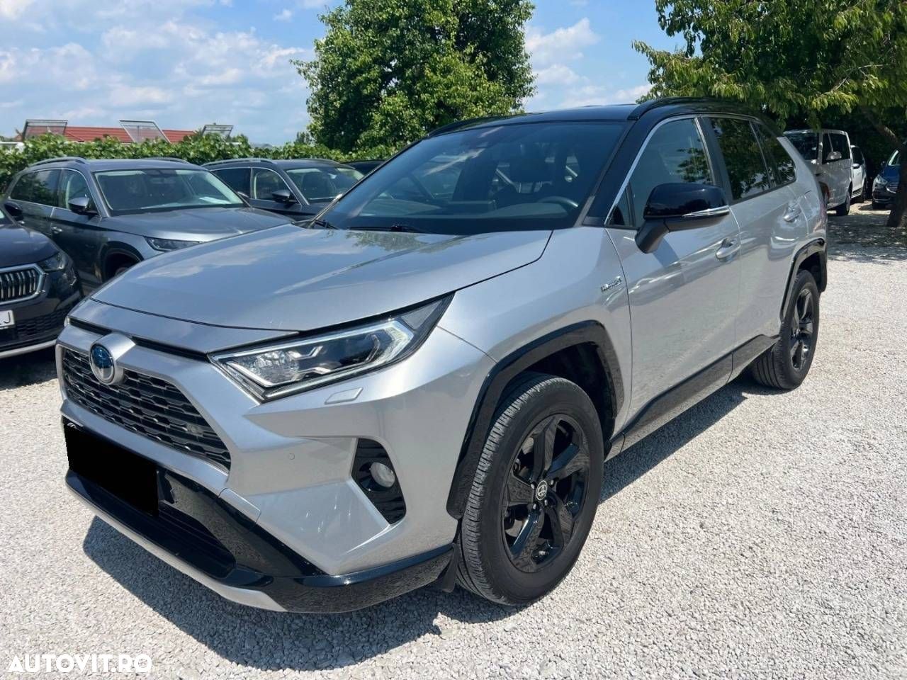 Toyota RAV4 - 1