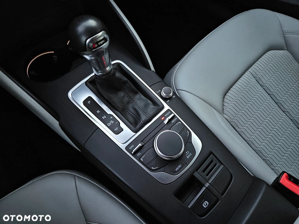 Audi A3 Sportback 1.4 TFSI S tronic Attraction - 30