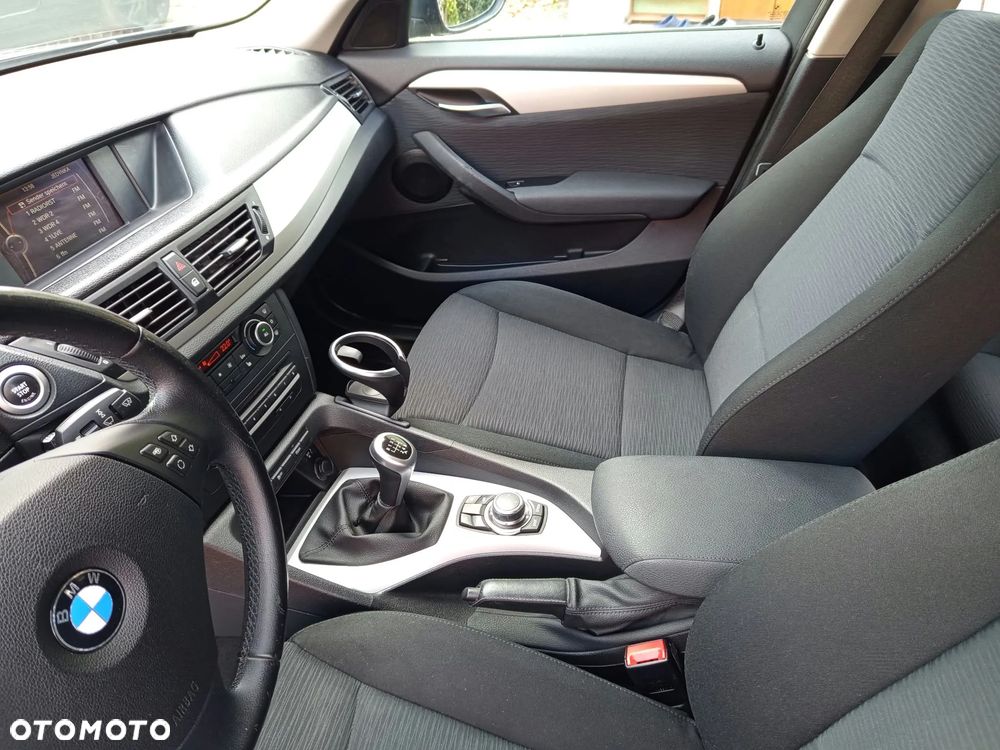 BMW X1 sDrive18d - 11