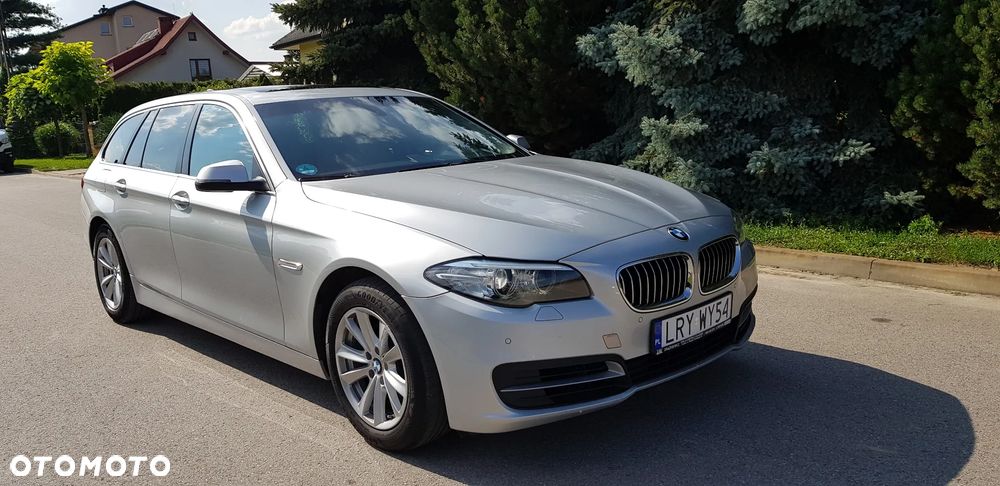 BMW Seria 5 525d Sport-Aut Luxury Line - 9