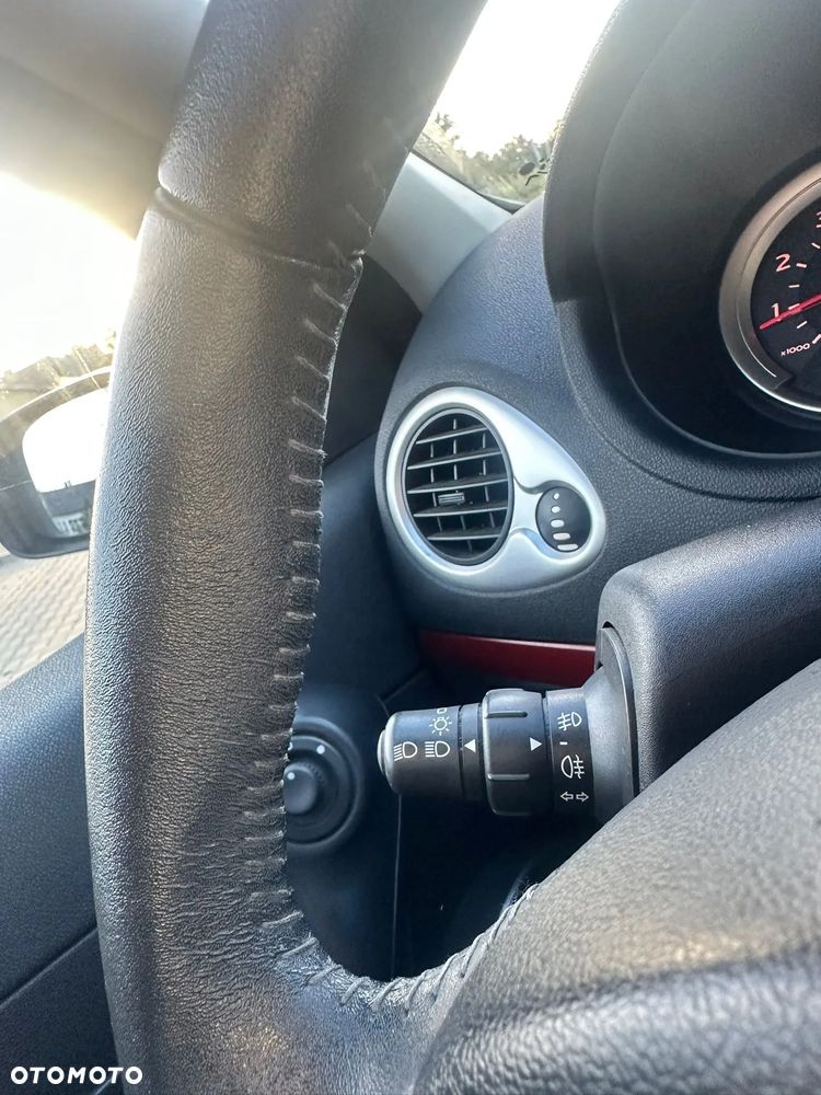 Renault Clio - 21