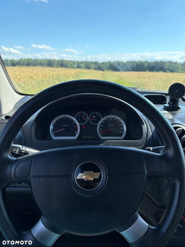 Chevrolet Aveo 1.2 16V Base - 6