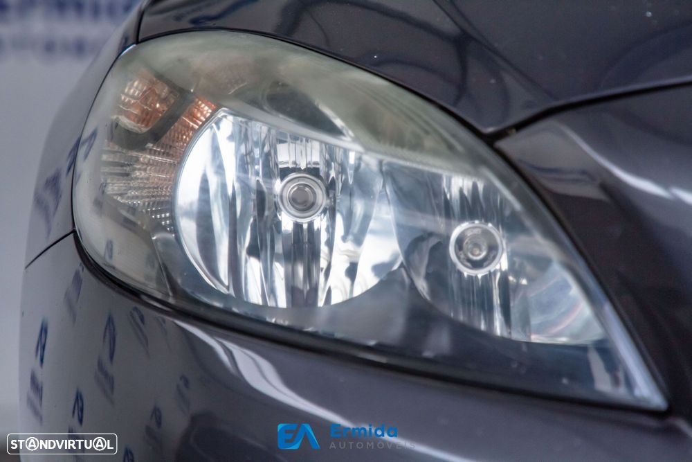 Volvo V40 1.6 D2 R-Design - 7