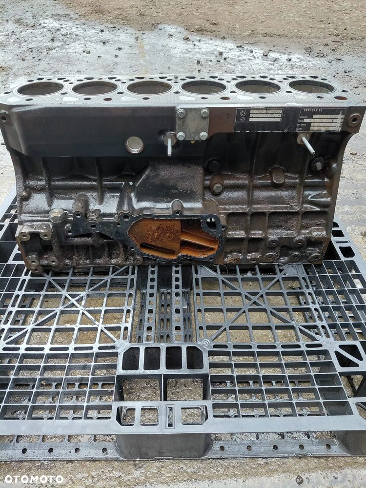 Blok Silnika Renault Premium 270 DCI - 3