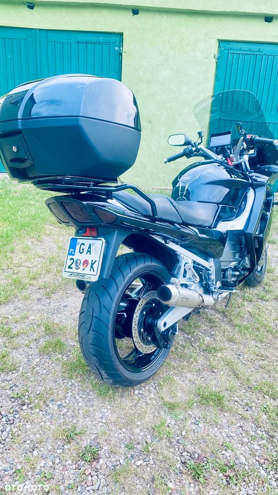 Yamaha FJR - 16