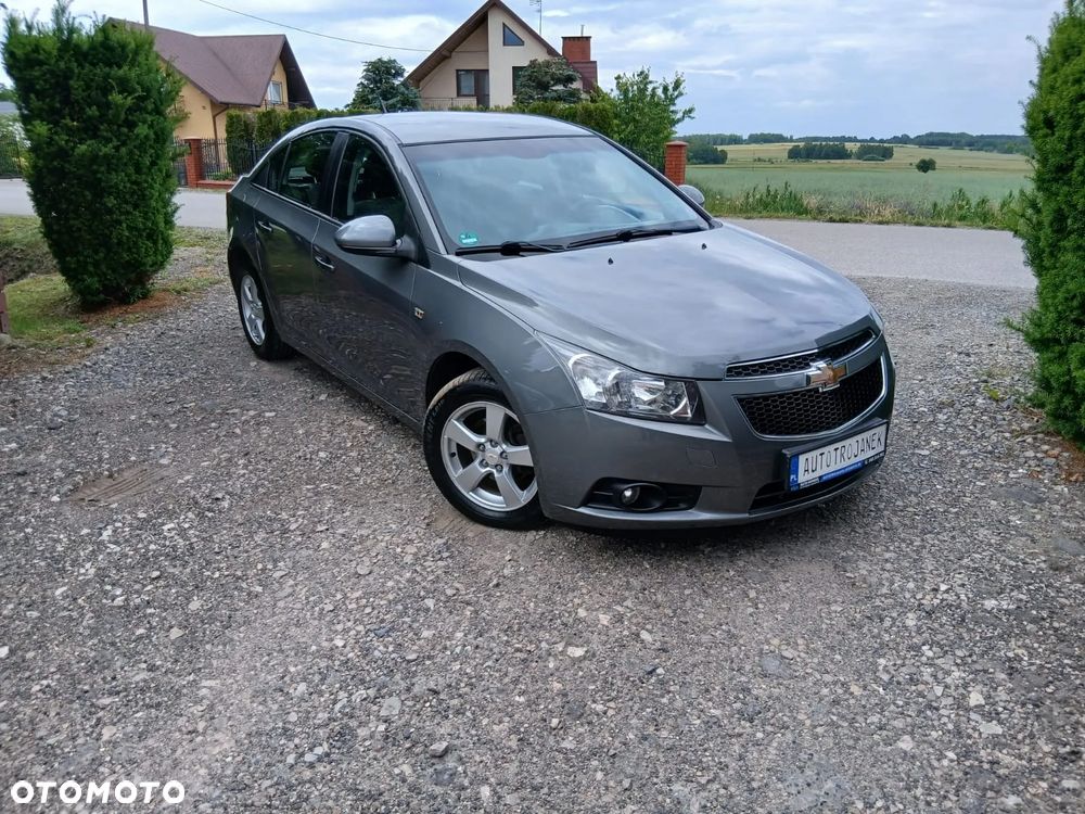 Chevrolet Cruze 1.8 LT+ - 1