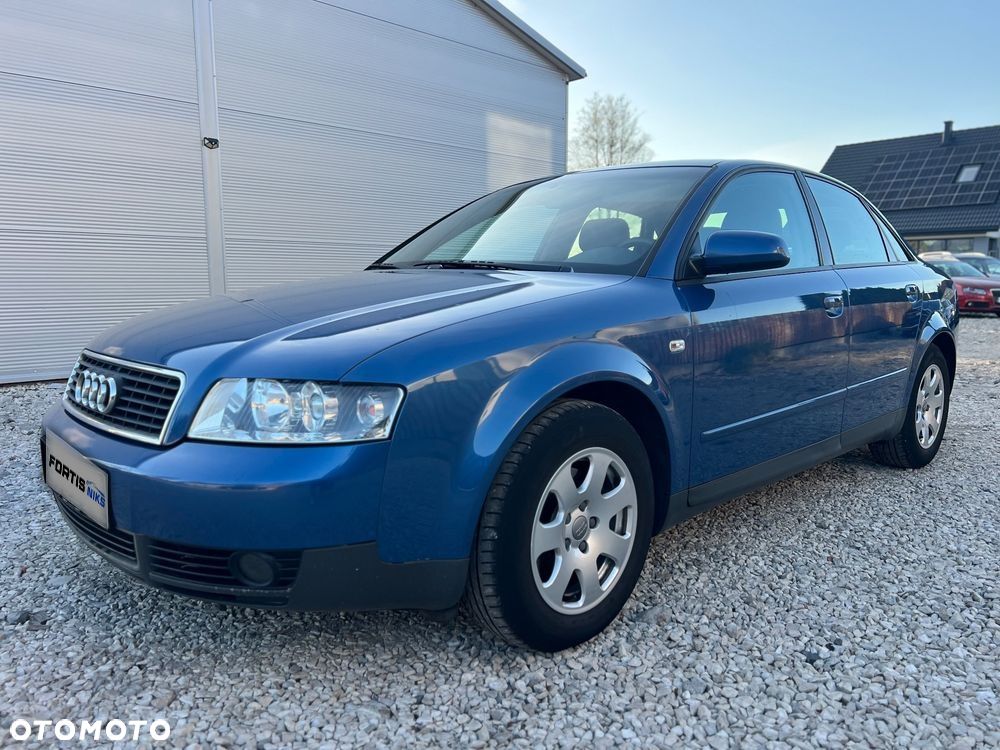 Audi A4 Limousine - 3
