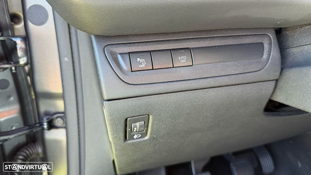 Peugeot 208 1.5 BlueHDi Signature - 39