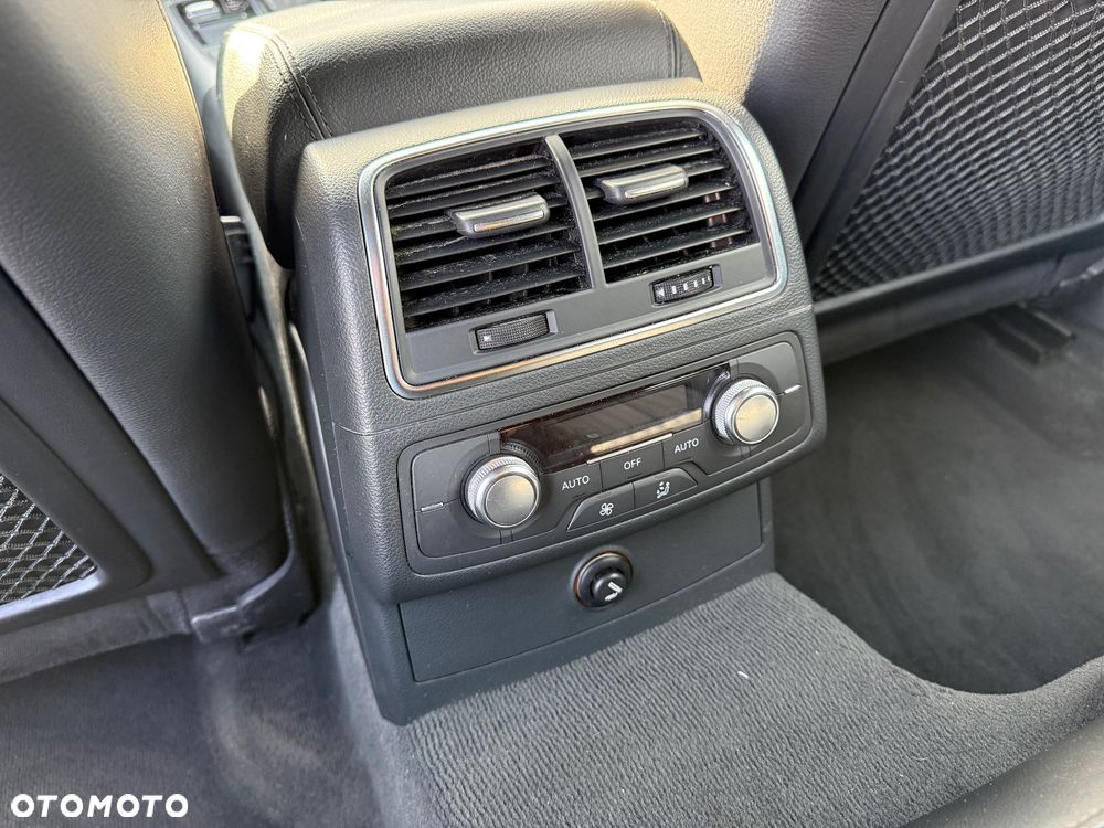 Audi A6 Avant 3.0 TDI DPF quattro S tronic - 25