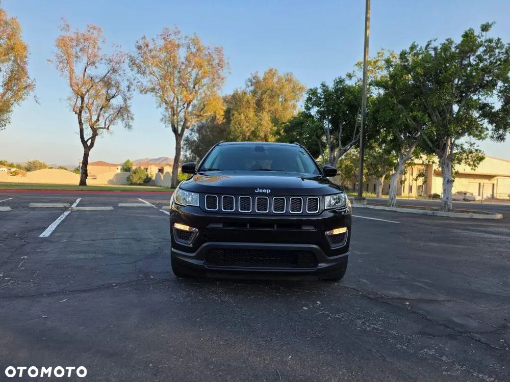 Jeep Compass - 2