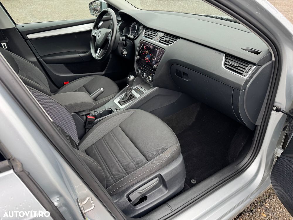 Skoda Octavia 2.0 TDI DSG Premium Edition - 27