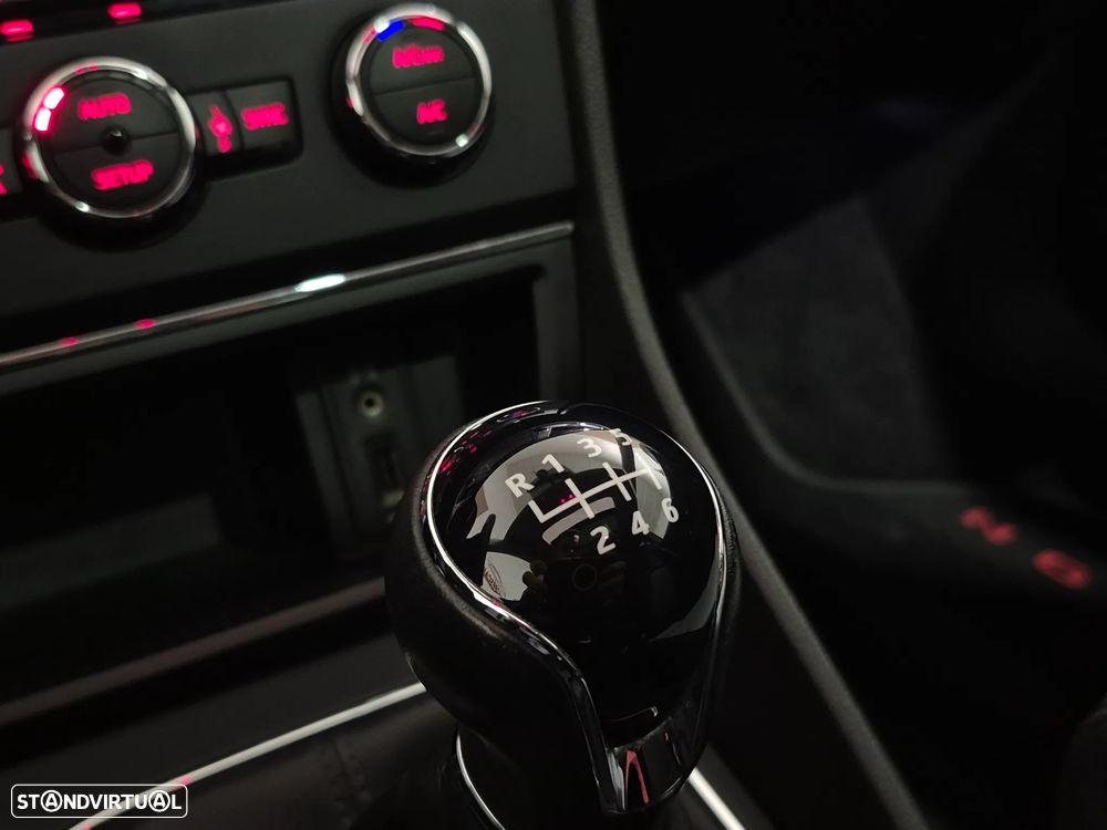 SEAT Leon 1.6 TDI Style Ecomotive - 17