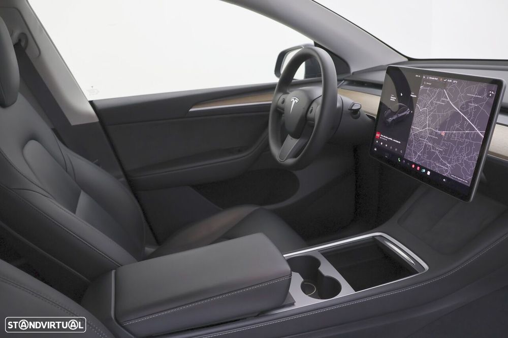 Tesla Model Y Long Range Dual Motor AWD - 7