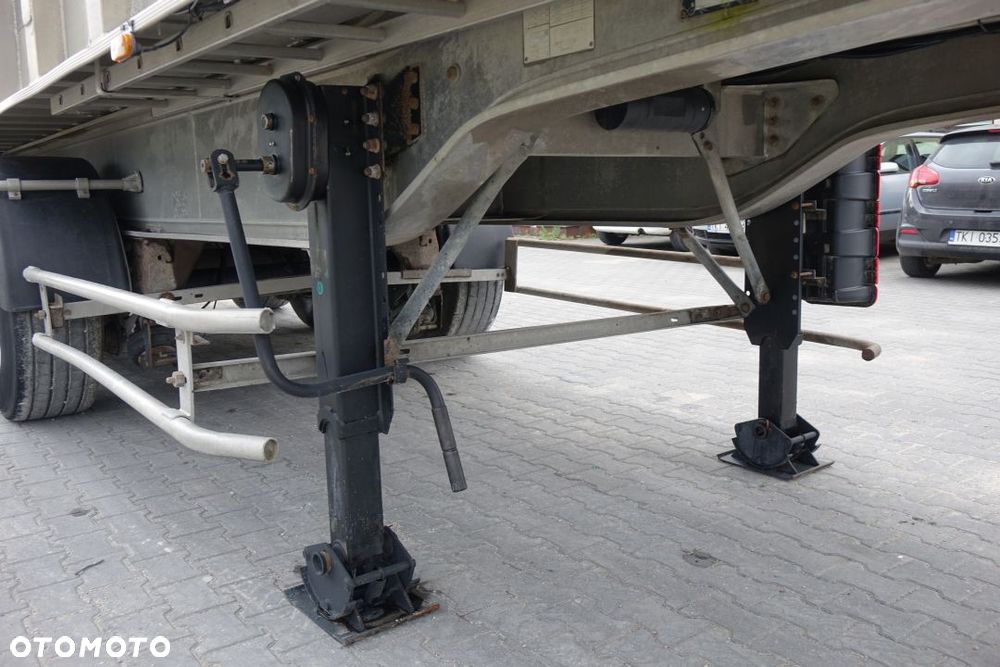 Benalu WYWROTKA 48m3 / ALUMINIOWA /OSIE MERCEDES /OŚ PODNOSZONA / SZYBER ZBOŻOWY - 15