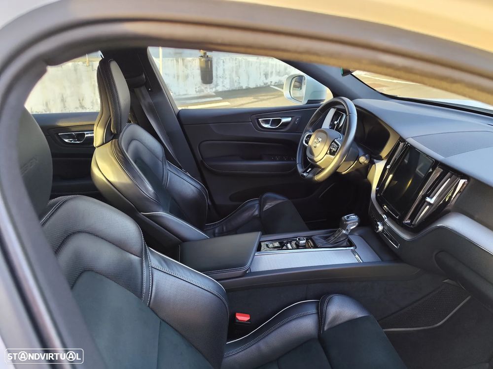 Volvo XC 60 2.0 D4 R-Design Geartronic - 6