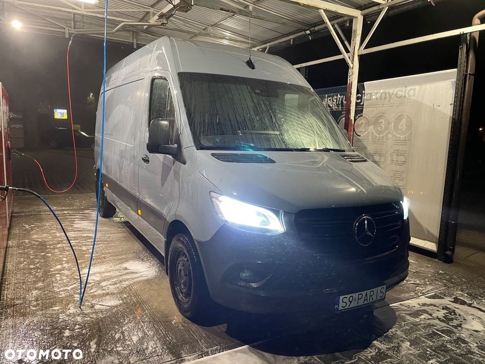 Mercedes-Benz Sprinter - 22