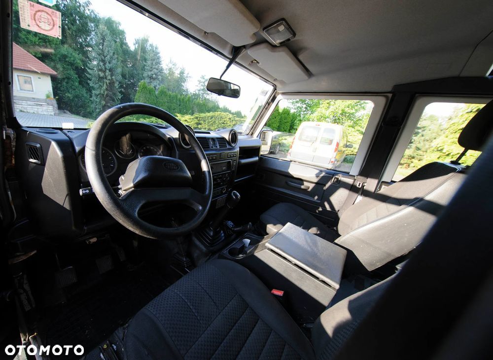 Land Rover Defender 110 2.4 TD4 S - 8