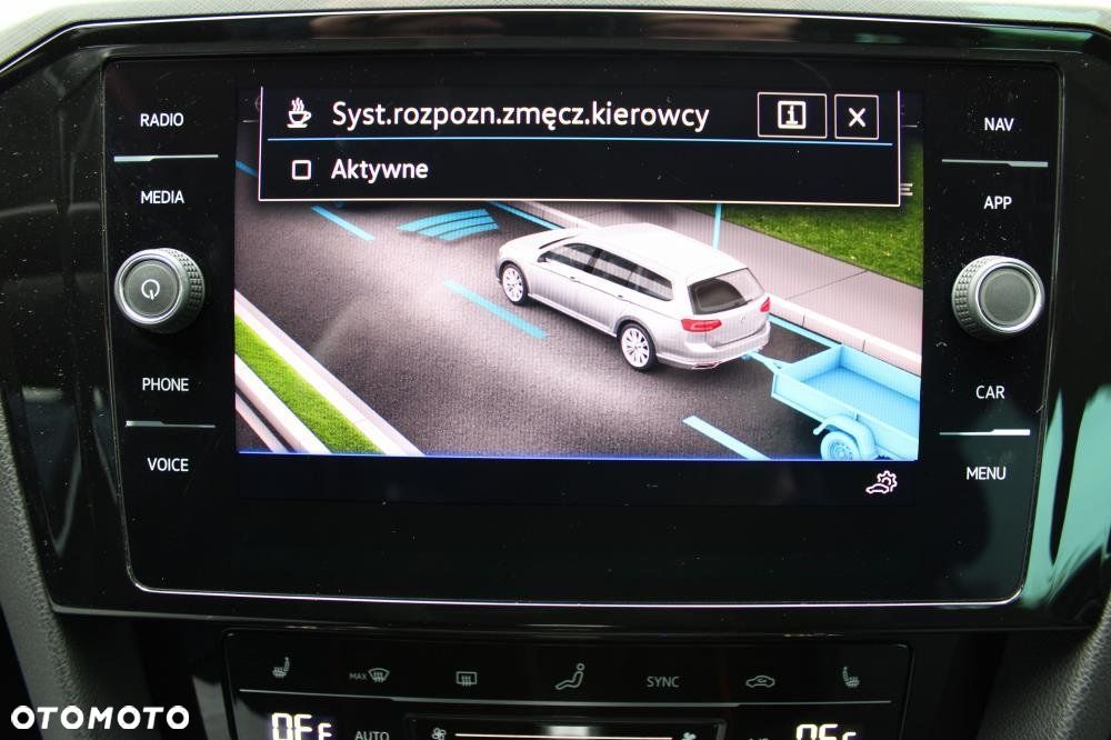 Volkswagen Passat - 22